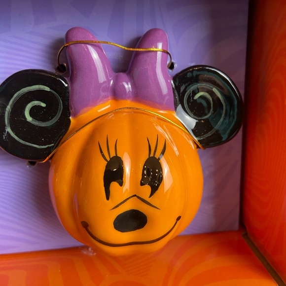 Disney Kitchen Pumpkin Mickey And Minnie Halloween Salt And Pepper Shakers - Picture 3 of 7